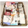 Image 1 : FLAT WITH ASSORTED PANTYHOSE