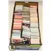 Image 1 : BOX OF VARIOUS HOCKEY CARDS OVER 1500