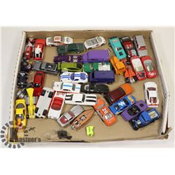 LOT OF HOT WHEELS AND MATCHBOX CARS