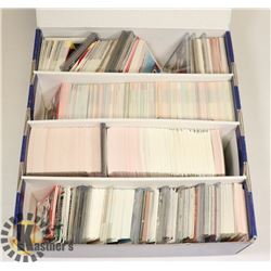 BOX OF VARIOUS HOCKEY CARDS