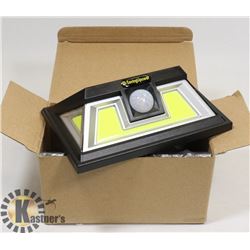 LOT OF 2 NEW SOLAR SECURITY LED LIGHTS