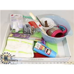 LOT OF ASSORTED NEW KITCHEN ITEMS INCL 11X14 FOOD