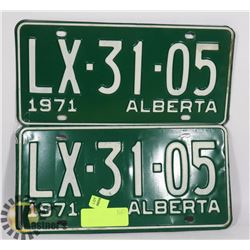 PAIR OF VINTAGE 1971 ALBERTA LICENSE PLATES