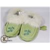 Image 1 : PAIR OF MOCASSINS SIZE 10 - CLOTHING
