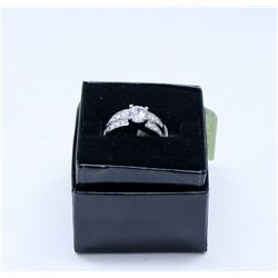 STERLING SILVER CZ LADIES WEDDING RING SET SIZE 7.