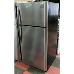 FRIGIDAIRE STAINLESS STEEL FRIDGE WITH TOP FREEZER