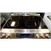 Image 5 : GE CAFE SLIDE IN CONVECTION SELF CLEANING RANGE,