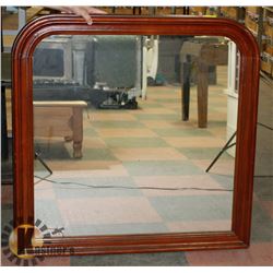 WOOD FRAMED DRESSER MIRROR. FURNITURE