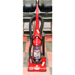 DIRT DEVIL FEATHERLITE VACUUM.