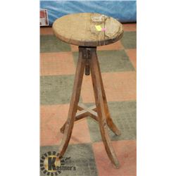 ANTIQUE WOODEN DRAFTING STOOL.