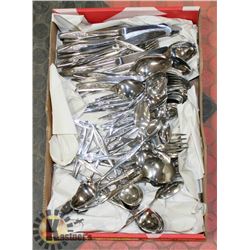 BOX WITH SILVERWARE