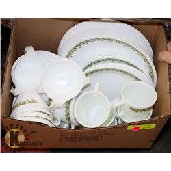 BOX OF PYREX AND CORELLE DISHES