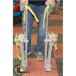 PAIR OF ALUMINUM PAINTERS STILTS