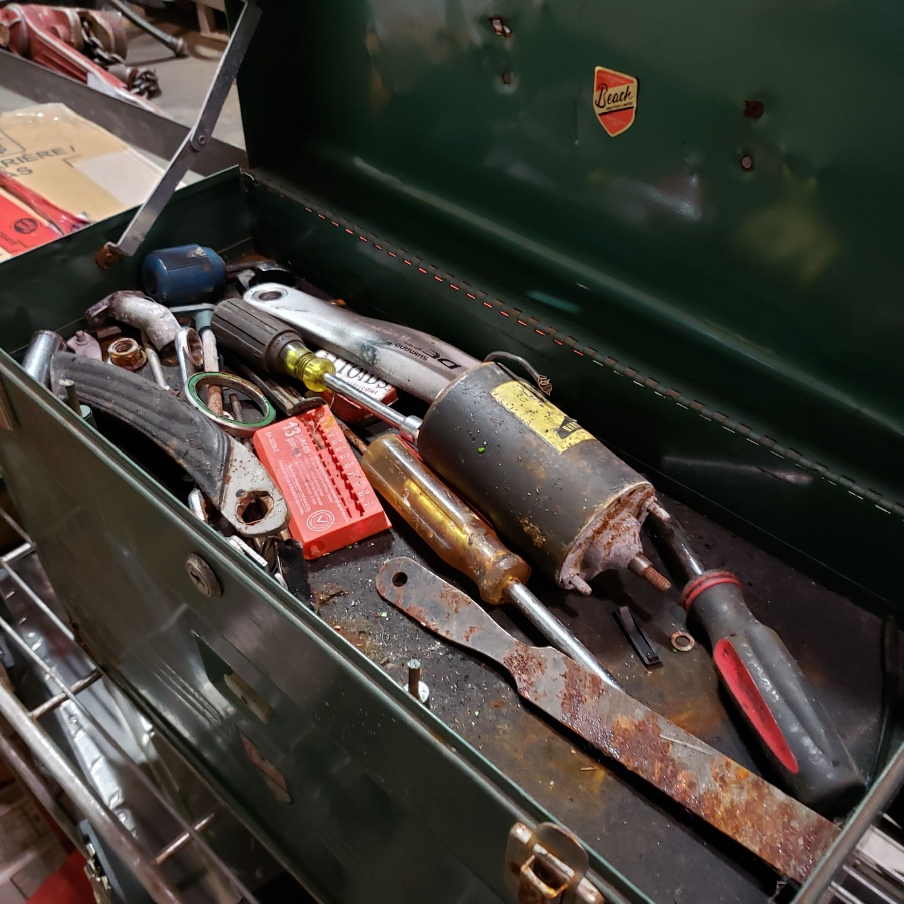 Vintage beach tool box Clearance