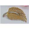 Image 1 : Leaf brooch with small diamonds 14kt ye