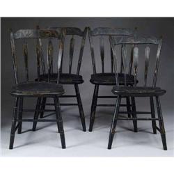 SET OF FOUR WINDSOR THUMB-BACK CHAIRS I