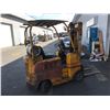 Image 2 : ALLICE-CHALMERS F30-24PS 2 STAGE 3000LBS PROPANE FORKLIFT