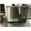 Image 2 : GRINDMASTER CRATHCO D25-3 STAINLESS STEEL 2 STATION COMMERCIAL COLD BEVERAGE DISPENSER