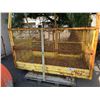Image 2 : YELLOW METAL 76"X36"X100" 500LBS CAPACITY CRANE LIFT MAN BASKET
