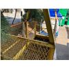 Image 3 : YELLOW METAL 76"X36"X100" 500LBS CAPACITY CRANE LIFT MAN BASKET