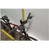 Image 8 : Schwinn Circuit Black Men's Hybrid Mountain Road Bike