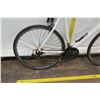 Image 2 : GMC Denali 700C White Road Bike w/ Racing Handlebars & Surf Rack
