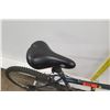 Image 8 : Huffy Nantucket Titanium Blue Hybrid Road Mountain Bike