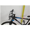 Image 17 : Roadmaster Granite Peak Men's 18-Speed Blue Hybrid Mountain Road Bike
