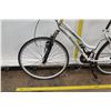 Image 13 : Roadmaster Granite Peak 18-Speed 25" Woman's Hybrid Mountain Road Bike