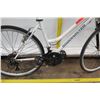 Image 3 : Roadmaster Granite Peak 18-Speed 25" Woman's Hybrid Mountain Road Bike