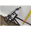 Image 17 : Giant 3 Escape XL Black Men's City Road Bike