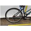 Image 2 : Schwinn Pathway 700C Women's Black Green Hybrid Road Bike
