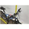 Image 8 : Huffy Highland 21 Speed 26" Silver Blue Men's Mountain Bike