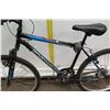 Image 15 : Roadmaster Granite Peak 18 Speed 15" Men's Hybrid Mountain Road Bike