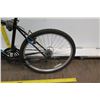 Image 16 : Roadmaster Granite Peak 18 Speed 15" Men's Hybrid Mountain Road Bike