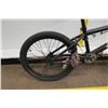 Image 2 : Mongoose Brawler Black Boy's Freestyle BMX Bike