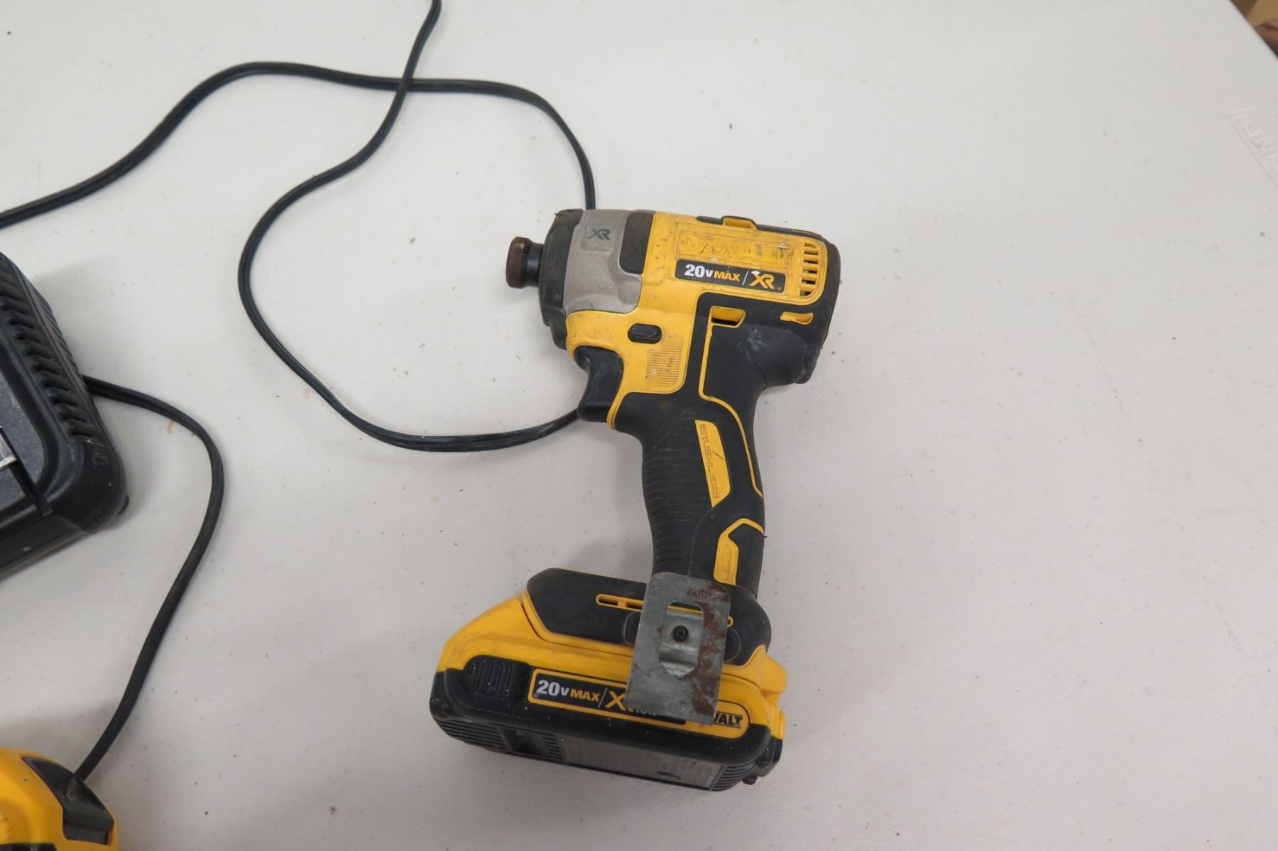 Dewalt dcf887 аккумулятор Dewalt dcf887 аккумулятор