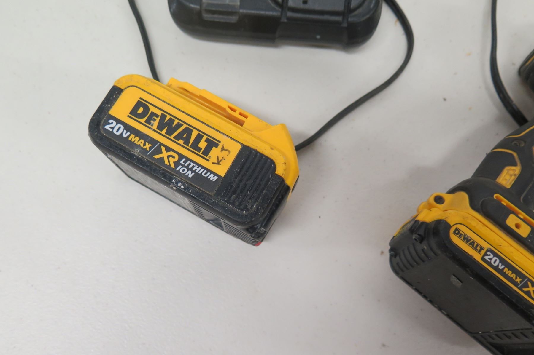 Dewalt dcf887 аккумулятор Dewalt dcf887 аккумулятор