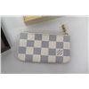 Image 2 : Louis Vuitton Blue/White Checkered Zippered Change Purse, in Box