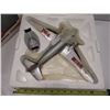 Image 3 : 229 - T W A Douglas Dc-3 Die Cast Metal Replica Plane
