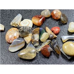 258.5 tcw. Jewelry Makers Polished Stone Lot