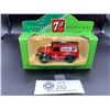 Image 1 : Vintage & Up Fresh Up with 7 Up Diecast Car in Original Box