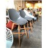 Image 2 : LOT OF 3 MODERN BARSTOOLS