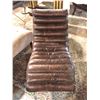 Image 2 : LEATHER MODERN CHAISE LOUNGE