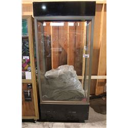 LARGE DISPLAY CASE