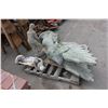 Image 2 : PALLET OF CONCRETE FIGURES