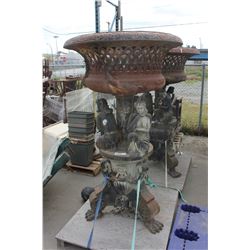 LARGE METAL YARD DECORATIVE STAND