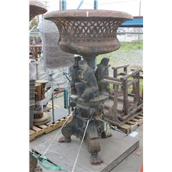 LARGE METAL YARD DECORATIVE STAND