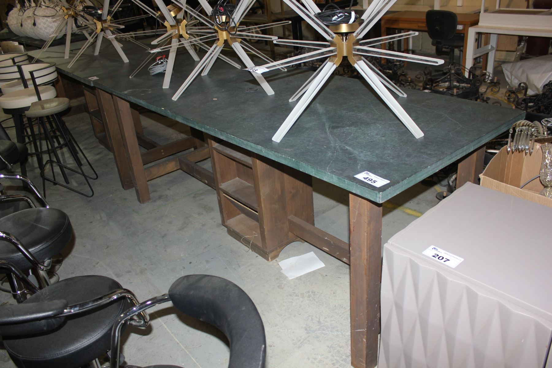  LARGE  TABLE  Able Auctions