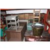 Image 3 : LARGE LOT OF MISC FURNITURE UNDER PALLET RACKING